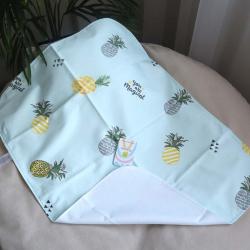 Непромокаюча пеленка з натуральної бавовни "Ананаси"  60*80  Plamka (Poland)