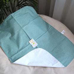 Непромокаюча пеленка з натуральної бавовни "Білий горох на зеленому "  60*80 Plamka (Poland)